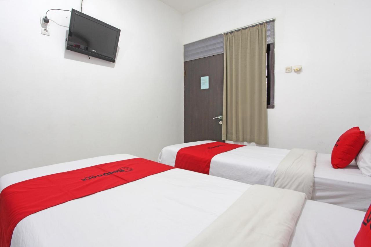 Reddoorz @ Soekarno Hatta 2 Hotel Malang Exterior foto